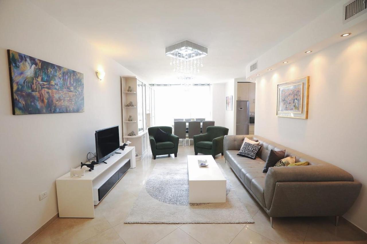 Art Apartment In Mamila - Parking Best Location 2 Иерусалим Экстерьер фото